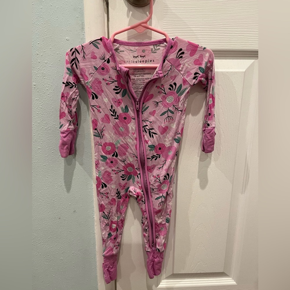 Little sleepies pink flowers